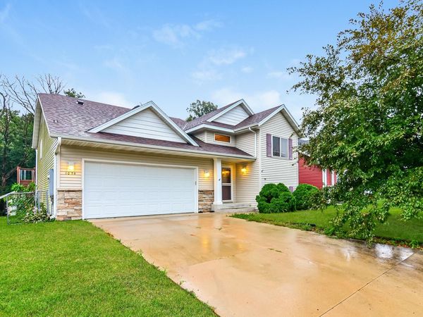 1054 Falcon Road SE, Rochester, MN 55904