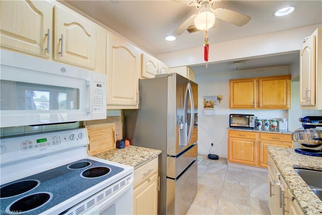 1037 Forest Lakes Dr , Unit 8D, Naples, FL 34105 Photo