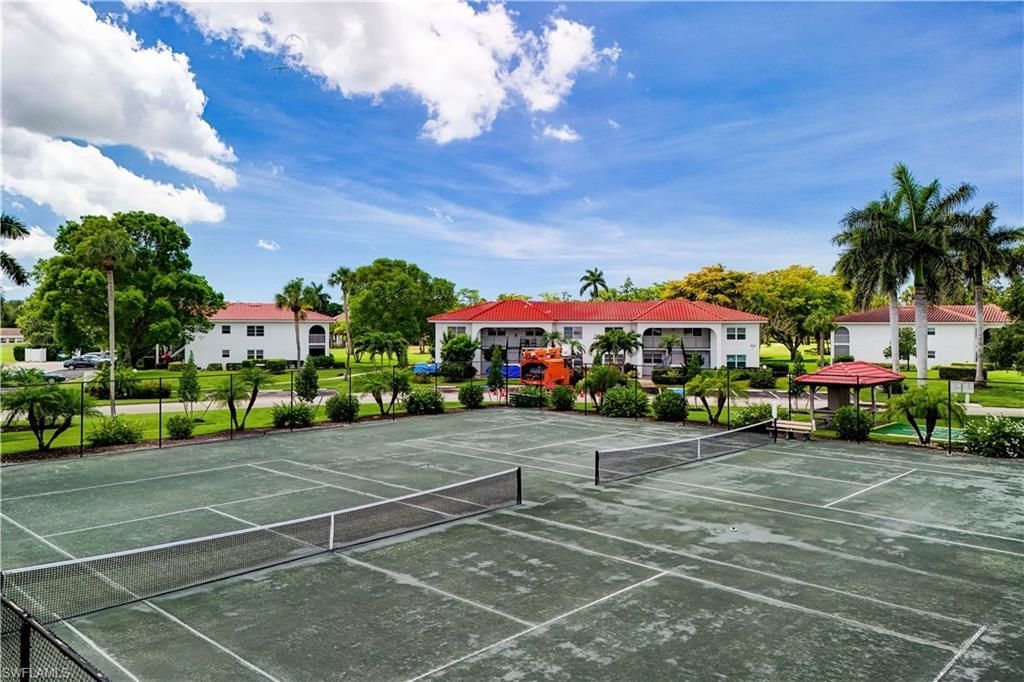 1037 Forest Lakes Dr , Unit 8D, Naples, FL 34105 Photo
