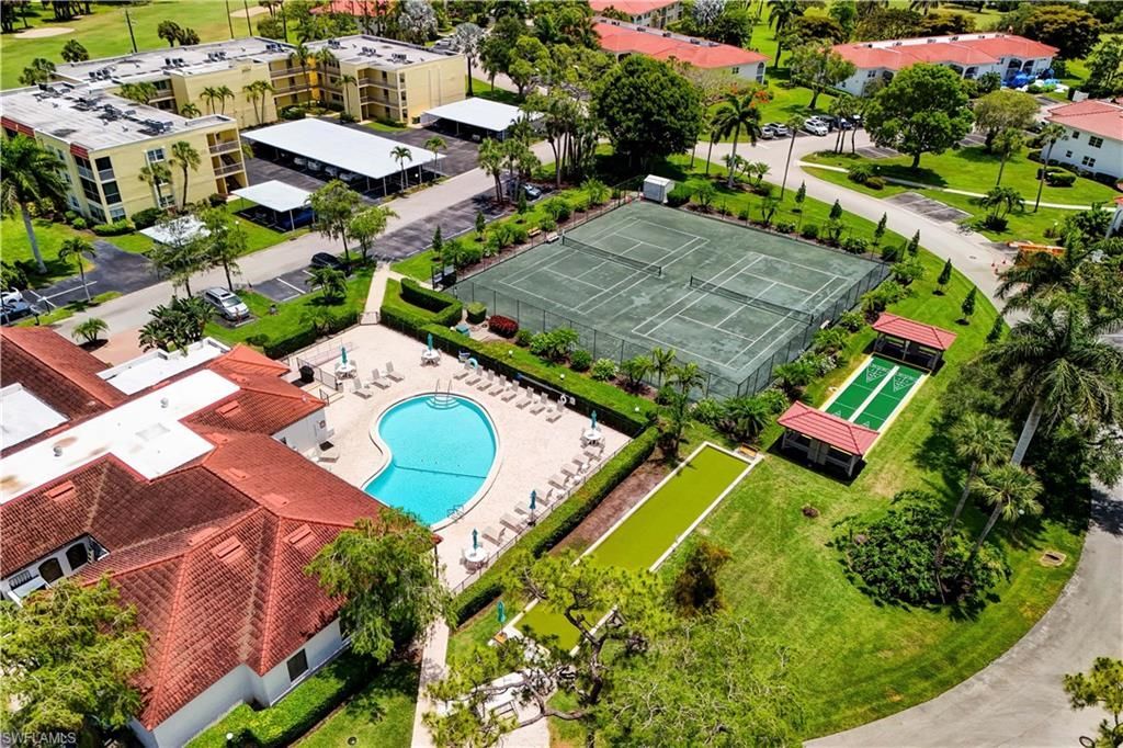 1037 Forest Lakes Dr , Unit 8D, Naples, FL 34105 Photo