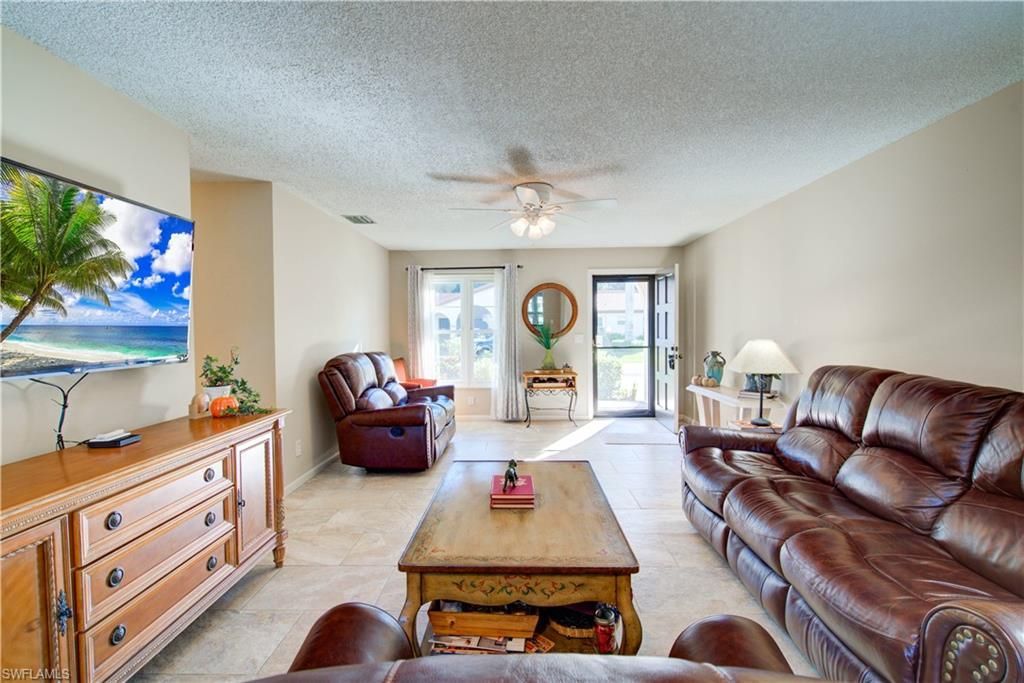 1037 Forest Lakes Dr , Unit 8D, Naples, FL 34105 Photo