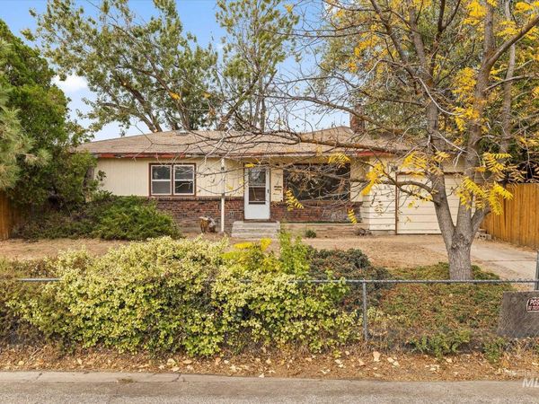 7609 W Cambridge Dr, Boise, ID 83704