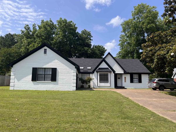 296 E POPLAR AVE, Collierville, TN 38017