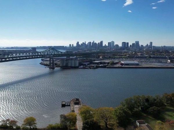 65 Boatswains Way, Unit 65, Chelsea, MA 02150