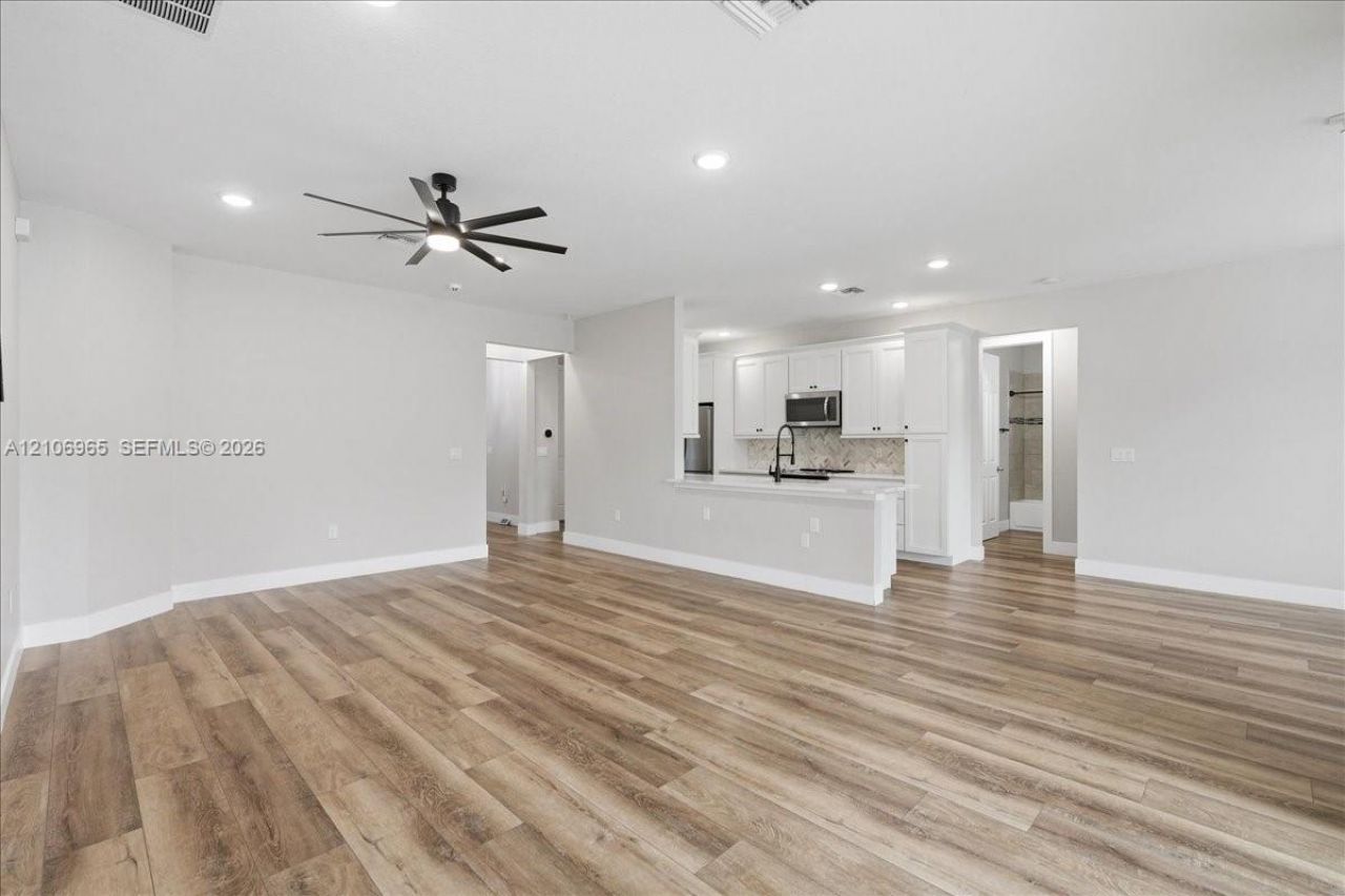 1116 Thompson Ave , Lehigh Acres, FL 33972 Photo