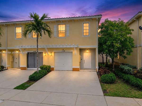1128 NW 40th Ter , Lauderhill, FL 33313