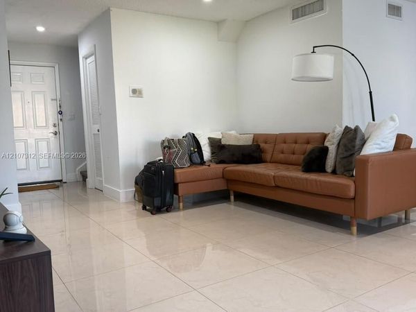 17911 NW 68th Ave , Unit M208, Hialeah, FL 33015