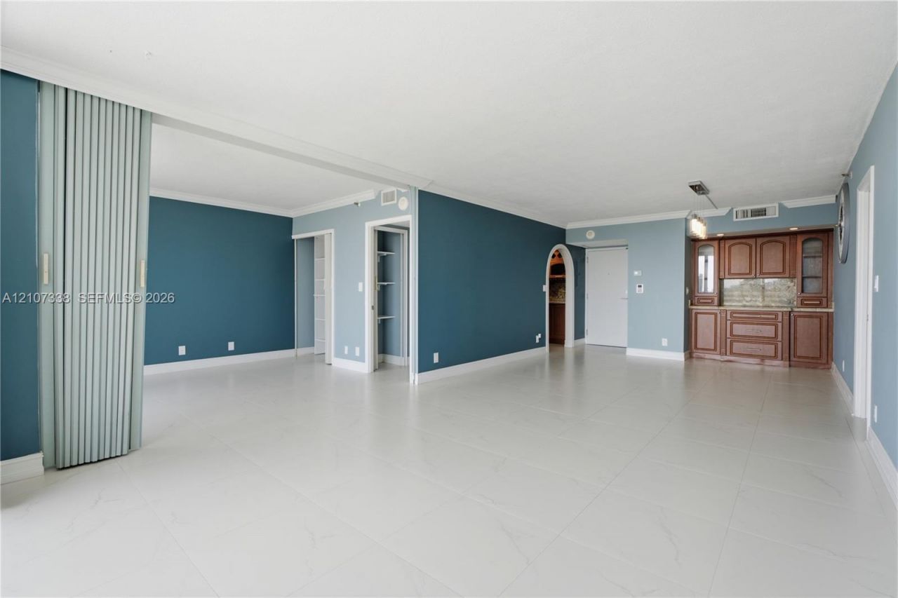 20355 NE 34th Ct , Unit 1824, Aventura, FL 33180 Photo