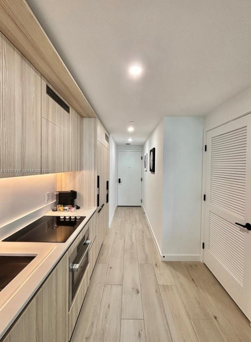 225 N Miami Ave , Unit 2003, Miami, FL 33128 Photo