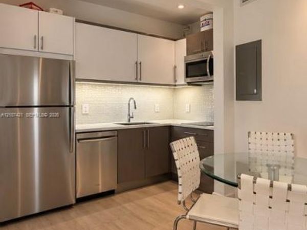 700 16th St , Unit 210, Miami Beach, FL 33139
