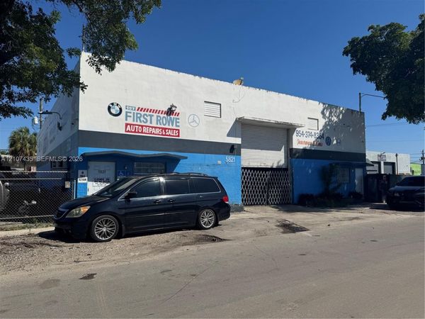 5821 Rodman St , Hollywood, FL 33023