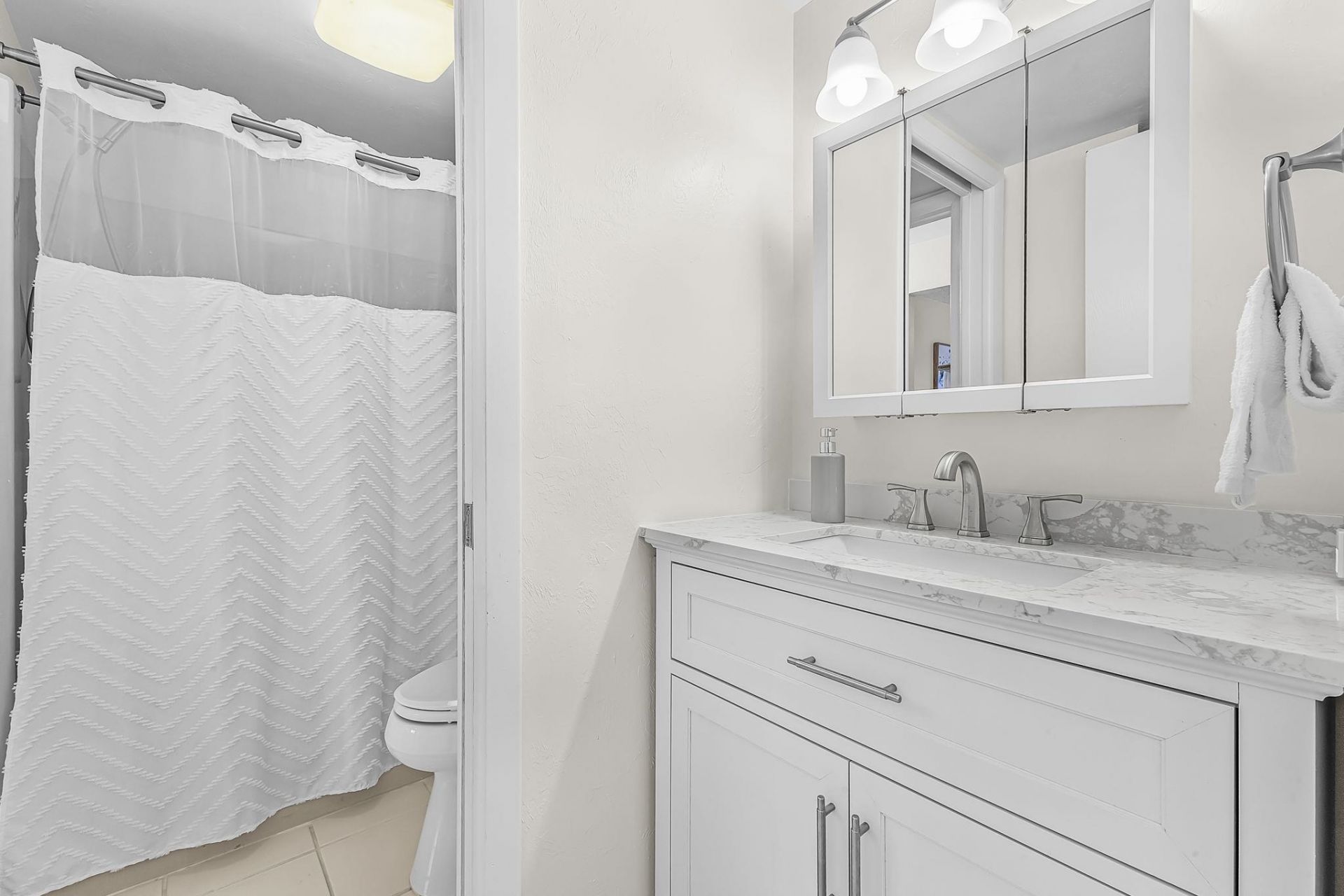 1250 Tennisplace Ct, Unit B32, Sanibel, FL 33957 Photo