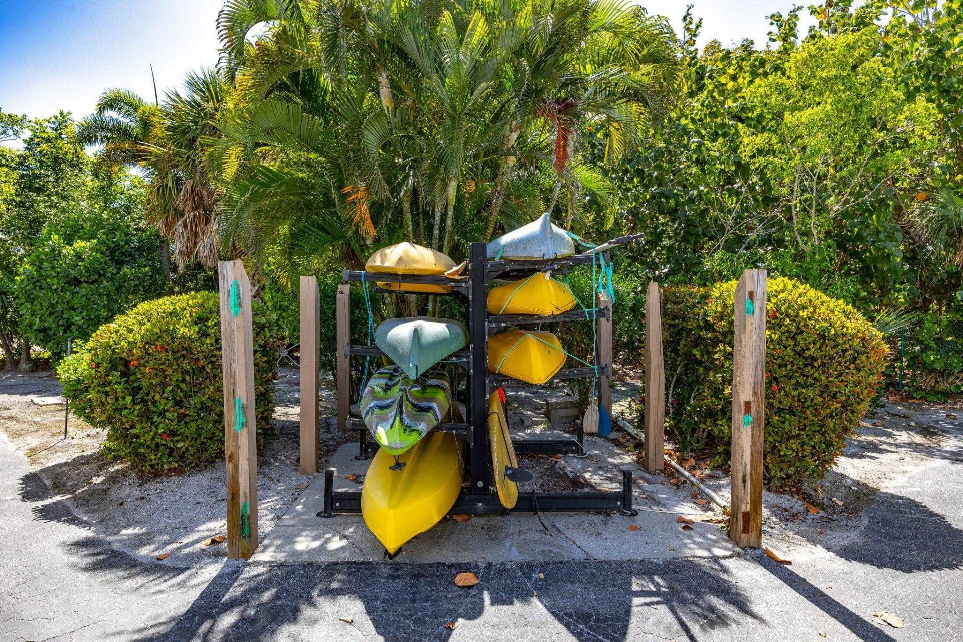1250 Tennisplace Ct, Unit B32, Sanibel, FL 33957 Photo