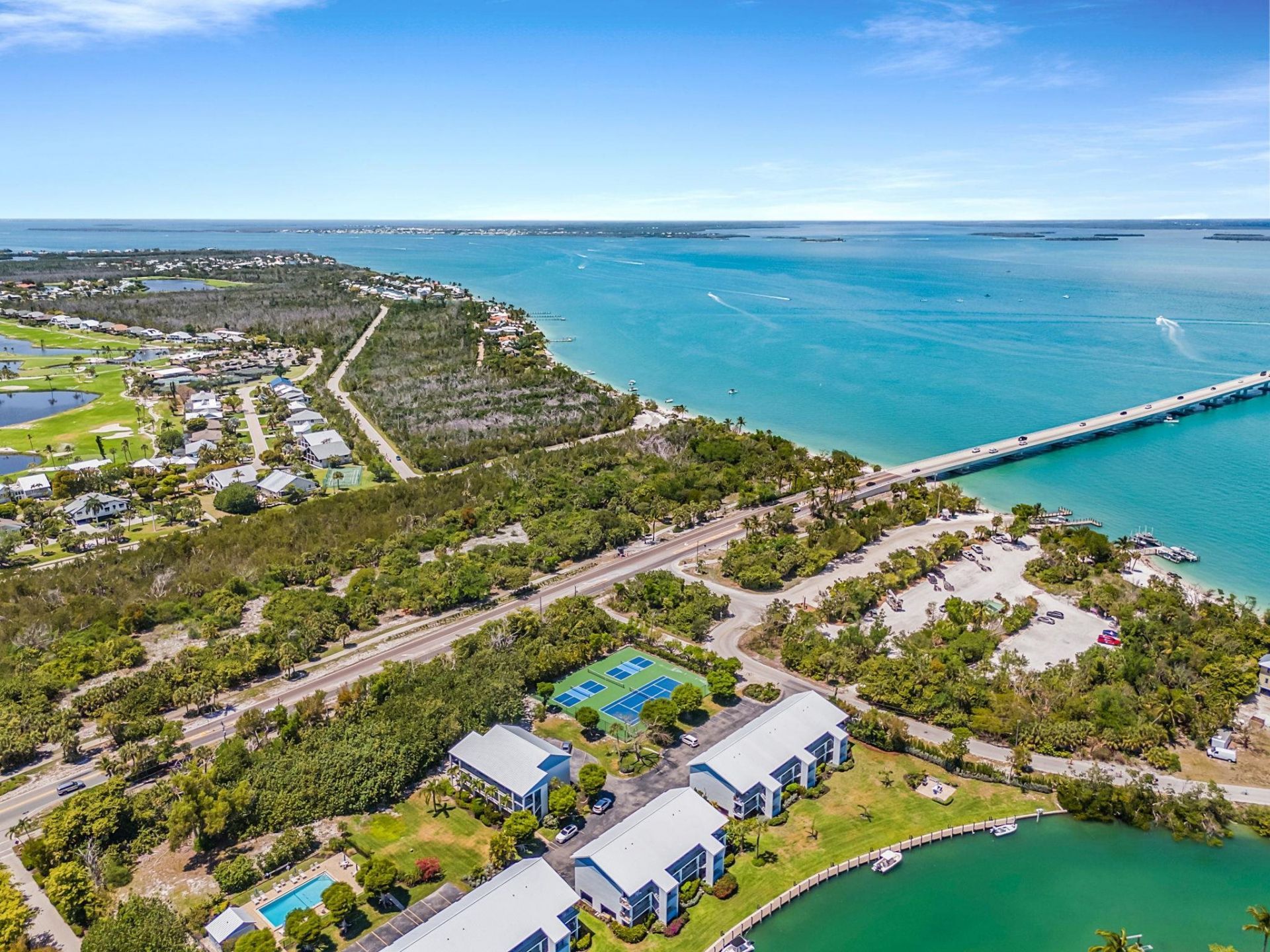 1250 Tennisplace Ct, Unit B32, Sanibel, FL 33957 Photo