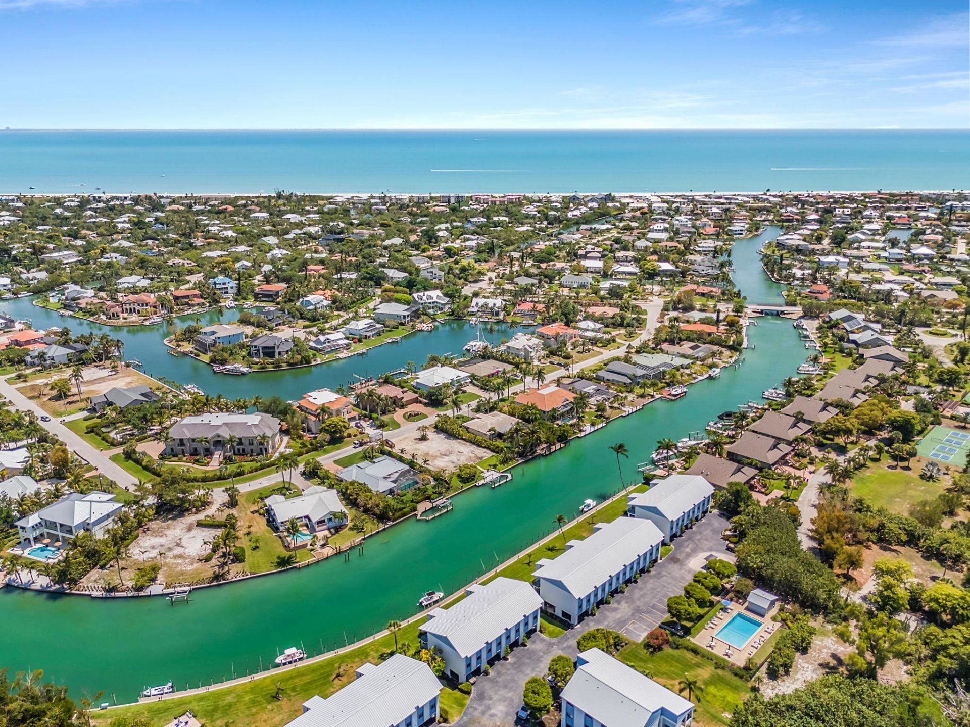 1250 Tennisplace Ct, Unit B32, Sanibel, FL 33957 Photo