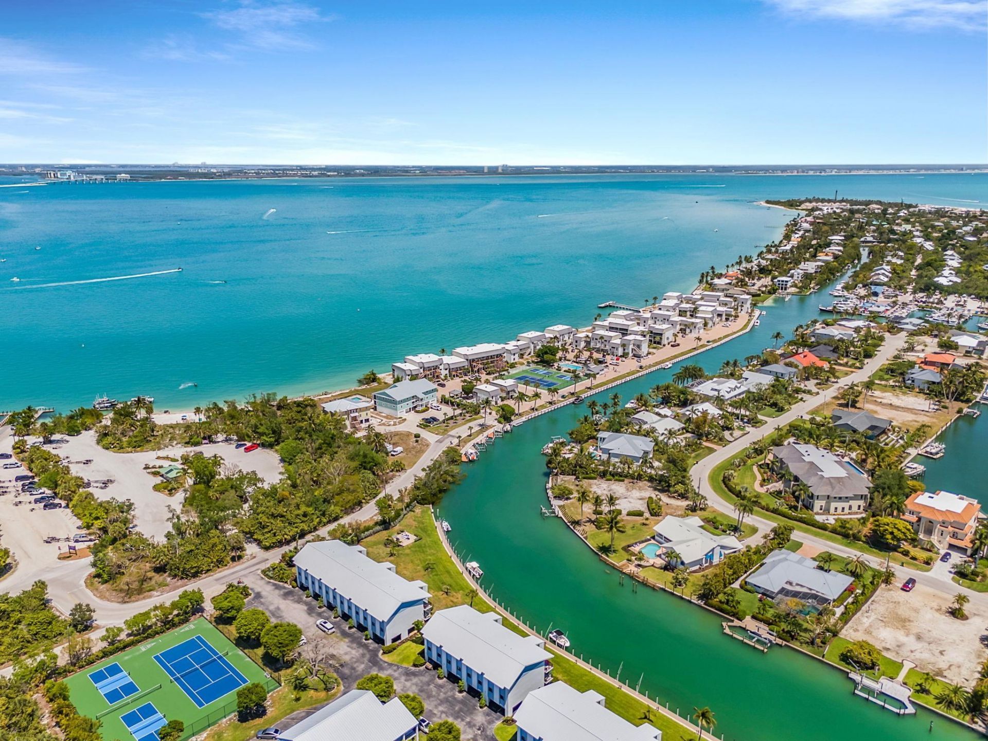 1250 Tennisplace Ct, Unit B32, Sanibel, FL 33957 Photo