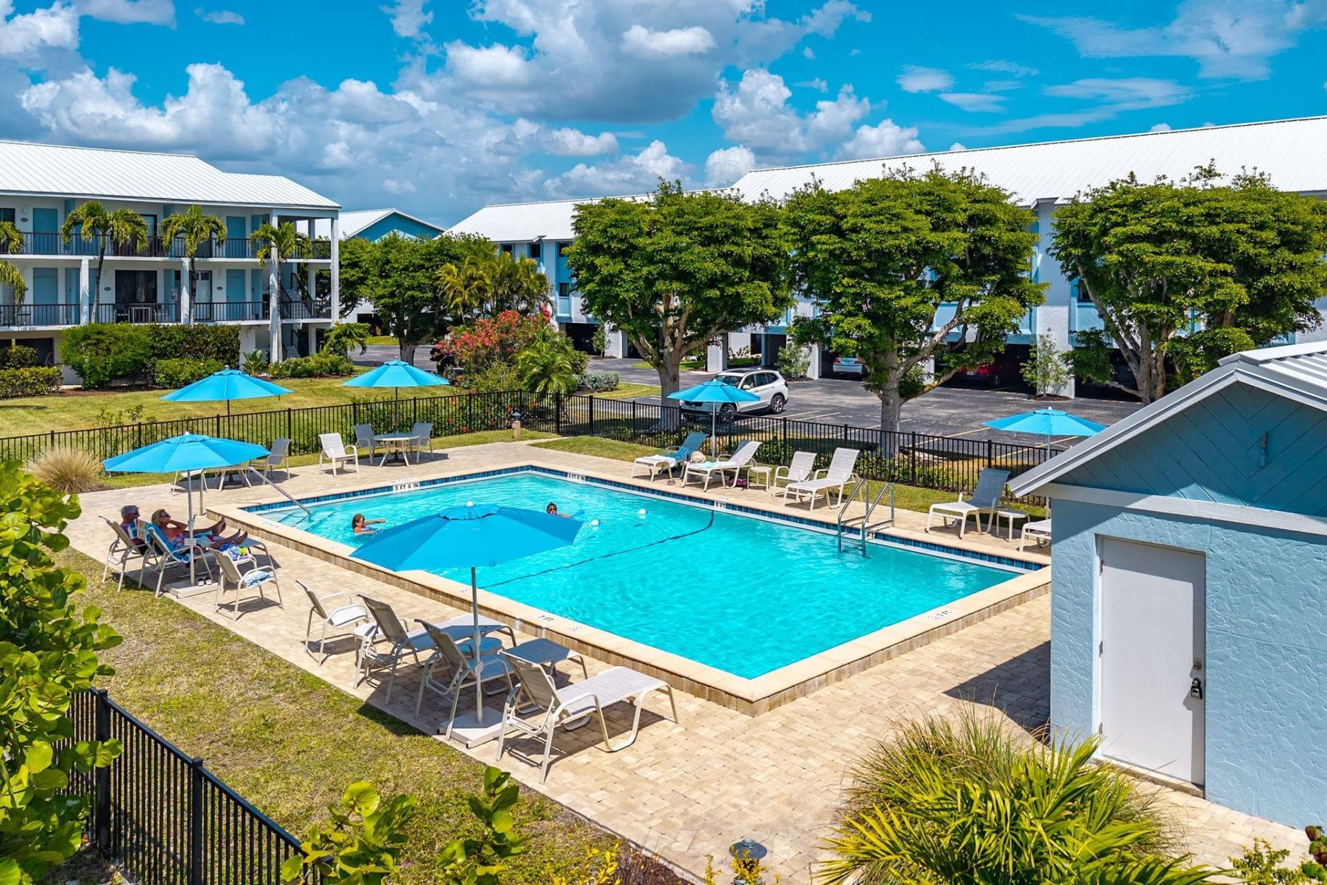 1250 Tennisplace Ct, Unit B32, Sanibel, FL 33957 Photo