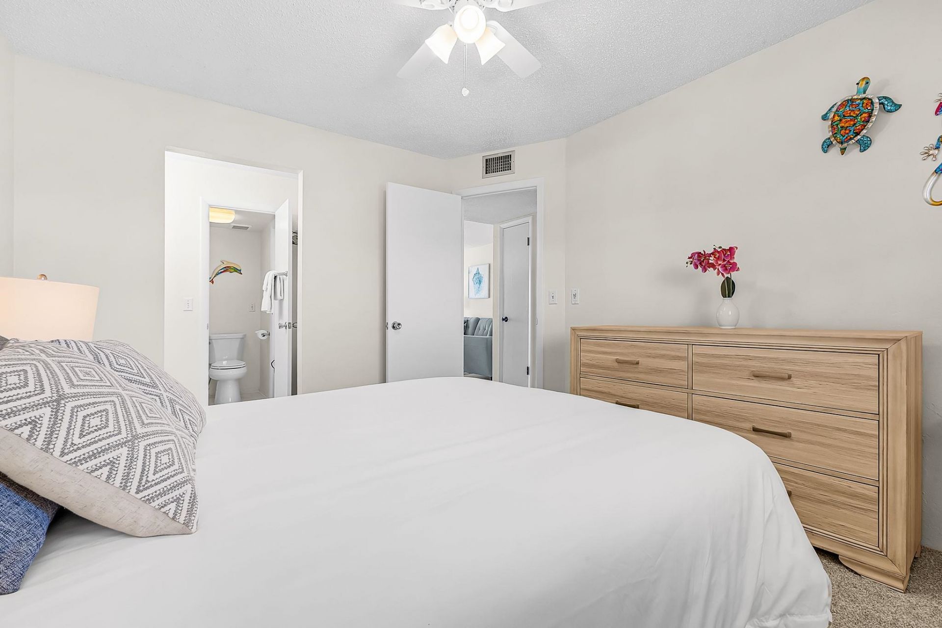 1250 Tennisplace Ct, Unit B32, Sanibel, FL 33957 Photo