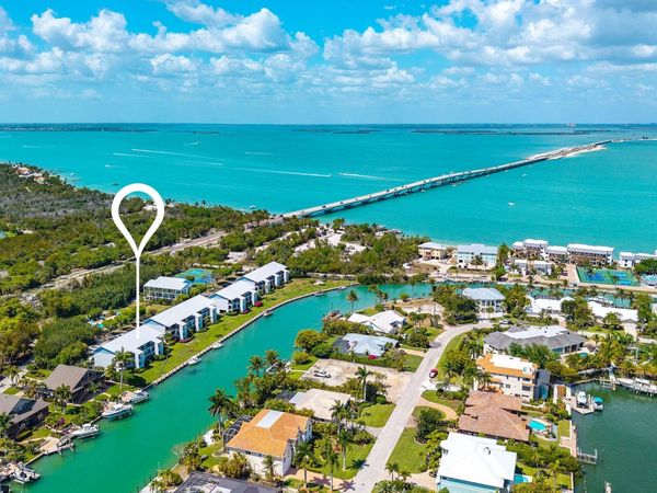 1250 Tennisplace Ct, Unit E33, Sanibel, FL 33957