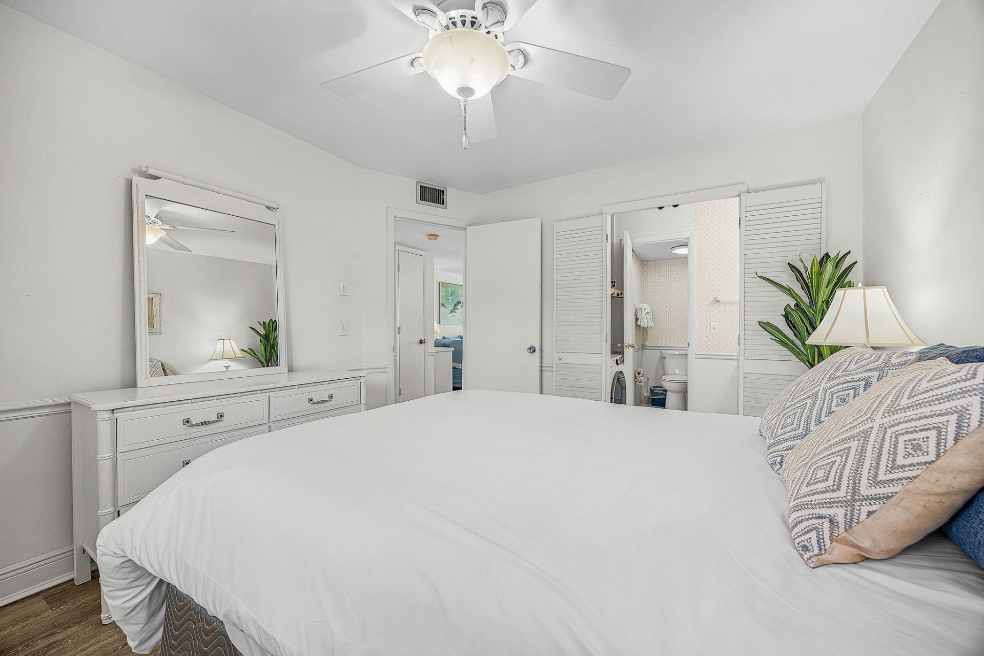 1250 Tennisplace Ct, Unit E33, Sanibel, FL 33957 Photo