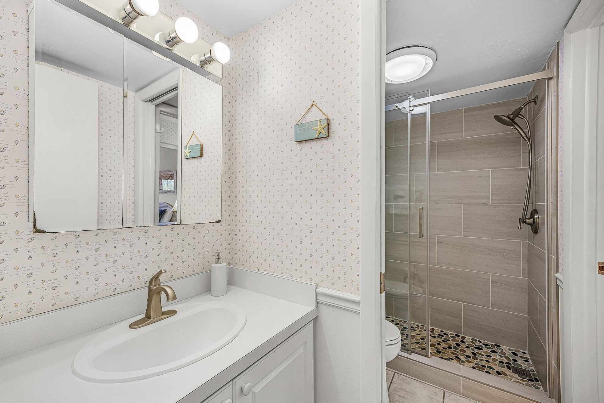 1250 Tennisplace Ct, Unit E33, Sanibel, FL 33957 Photo