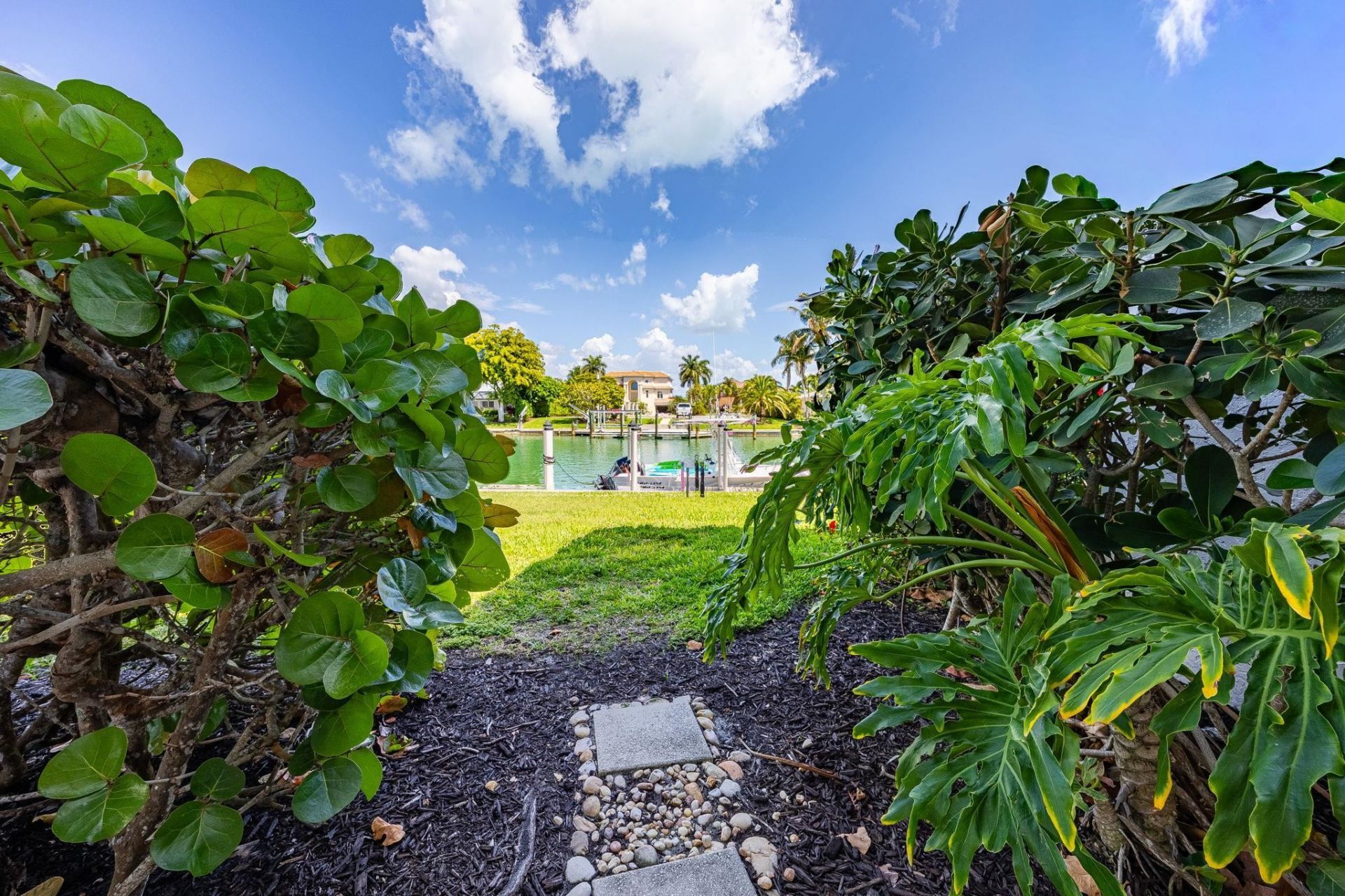 1250 Tennisplace Ct, Unit E33, Sanibel, FL 33957 Photo
