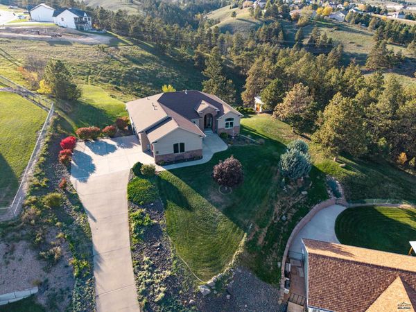 668 MIDDLE VALLEY DR, Rapid City, SD 57701