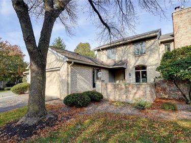 28 Tobey Court, Pittsford, NY 14534