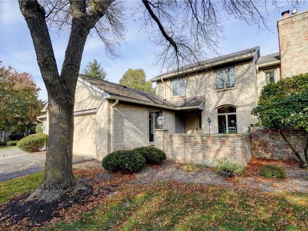28 Tobey Court, Pittsford, NY 14534