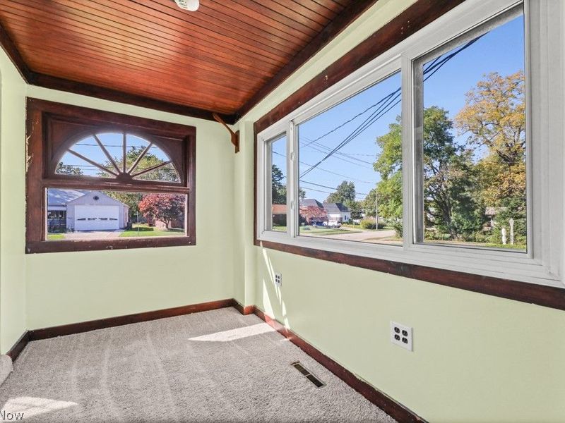 5901 Twin Lakes Drive, Parma, OH 44129 Photo 11