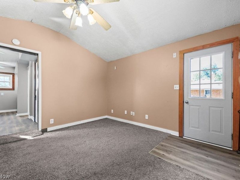 5901 Twin Lakes Drive, Parma, OH 44129 Photo 19