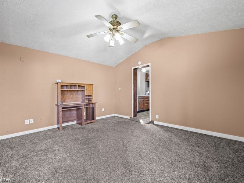 5901 Twin Lakes Drive, Parma, OH 44129 Photo 20