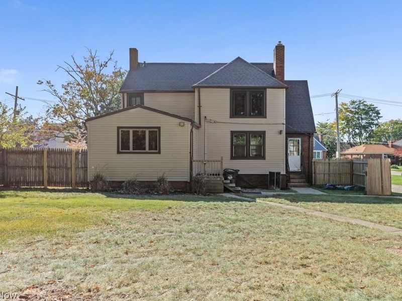 5901 Twin Lakes Drive, Parma, OH 44129 Photo 38