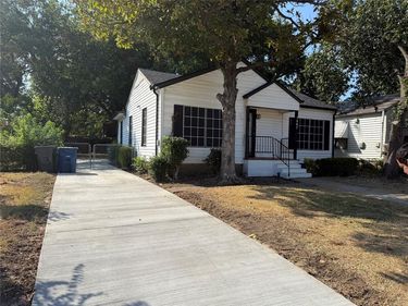 1207 Tarpley Avenue, Dallas, TX 75211