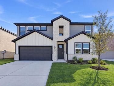 15012 Horseshoe Post Road , Fort Worth, TX 76052
