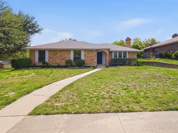 438 Blueridge Drive , Duncanville, TX 75137