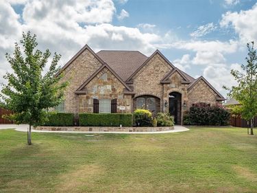 1325 Bluff Springs Drive , Fort Worth, TX 76052