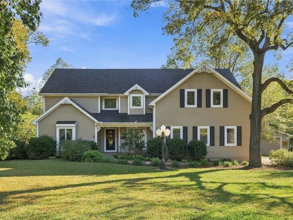 201 N 3rd Street, Louisburg, KS 66053