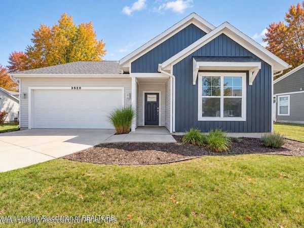 3320 Hamlet Circle, East Lansing, MI 48823