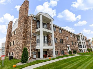 341 Prairiewood Circle S, Unit 207, Fargo, ND 58103