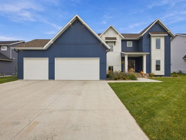 6187 49th Avenue S, Fargo, ND 58104