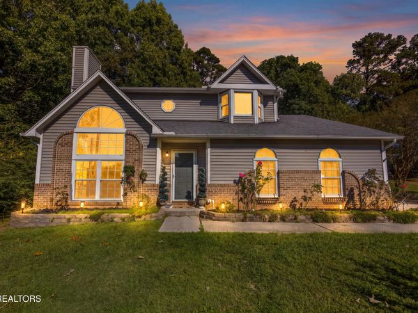 9800 Crestline Drive, Knoxville, TN 37922
