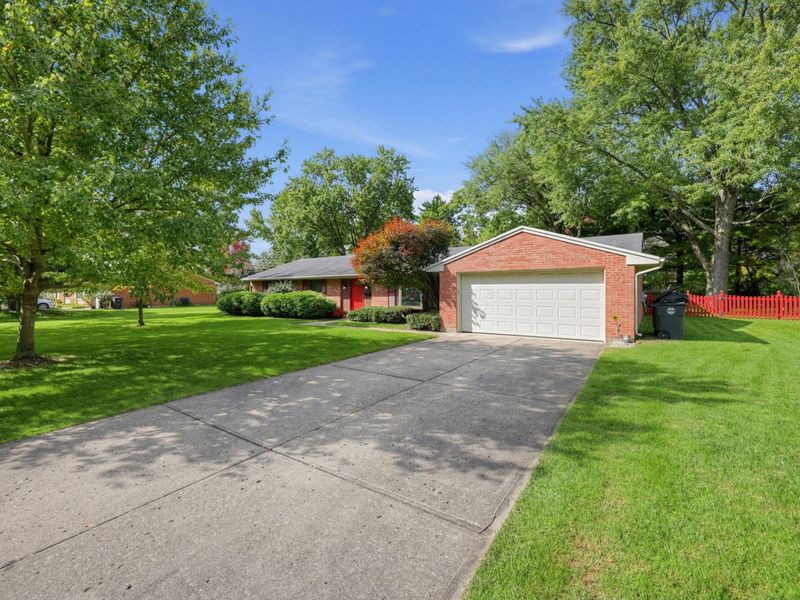 5123 Dobbs Drive , Dayton, OH 45440 Photo 2