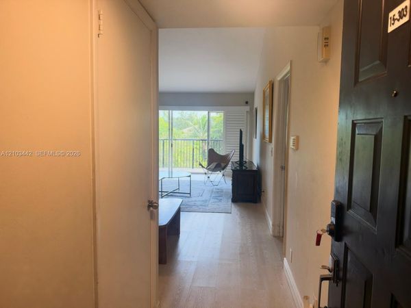 8721 Wiles Rd , Unit 303, Coral Springs, FL 33067