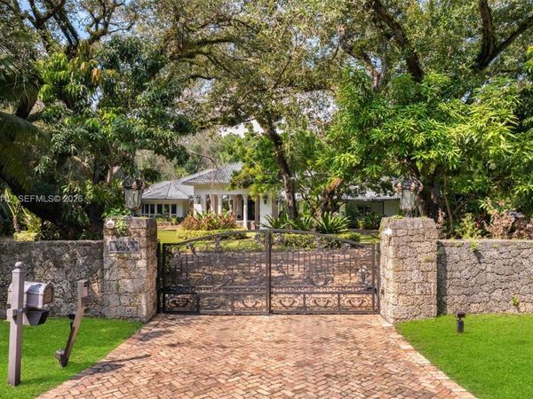 9400 Old Cutler Rd , Coral Gables, FL 33156