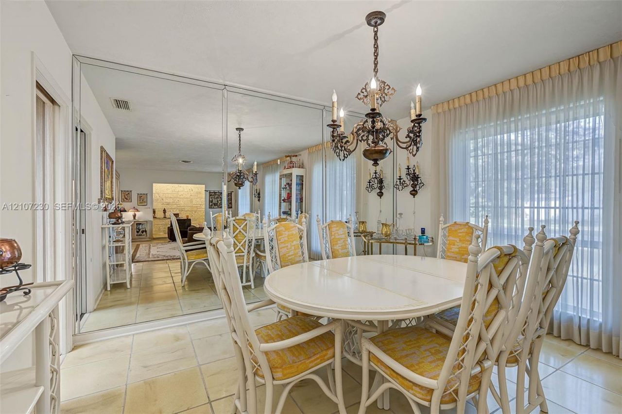 8100 SW 155th St, Palmetto Bay, FL 33157 Photo