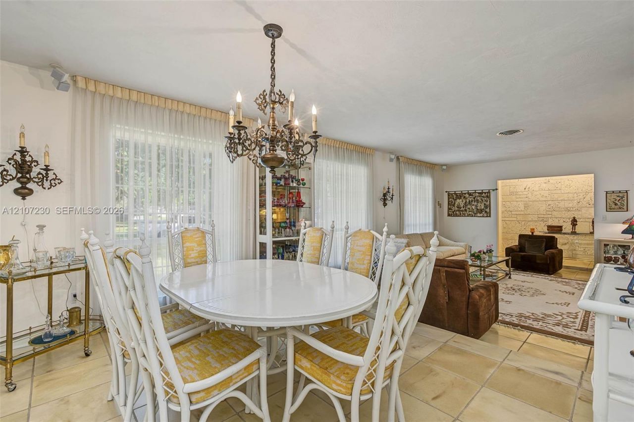 8100 SW 155th St, Palmetto Bay, FL 33157 Photo