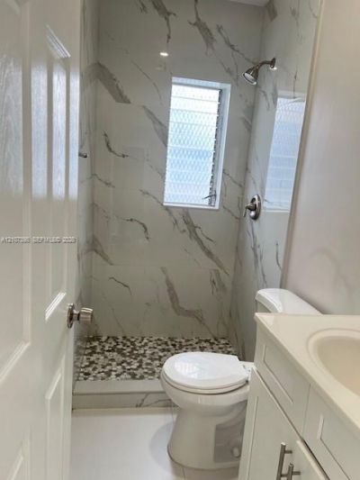 922 NW 2nd St, Miami, FL 33128 Photo