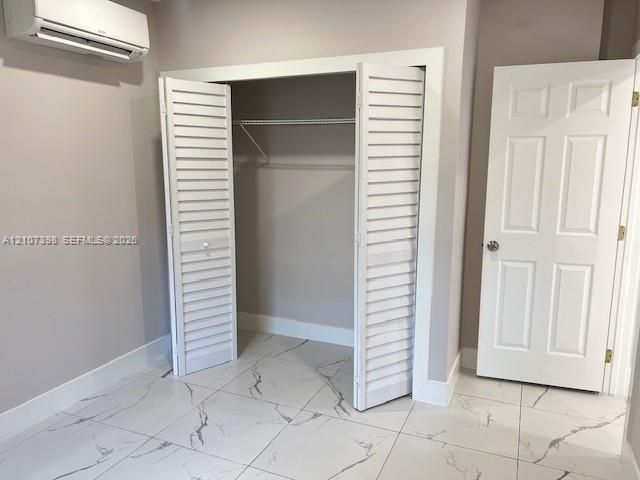 922 NW 2nd St, Miami, FL 33128 Photo