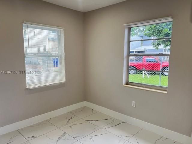 922 NW 2nd St, Miami, FL 33128 Photo